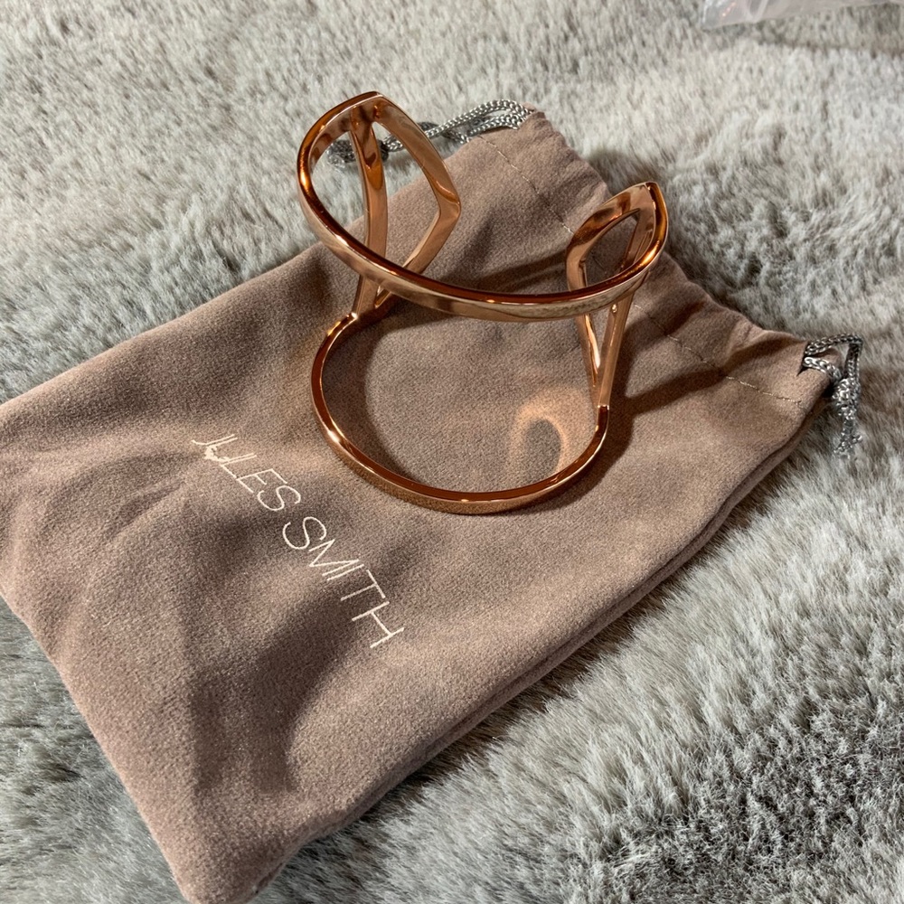 JULES SMITH Jane Cuff